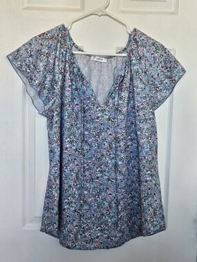 Simple Fun Light Blue Floral V-Neck Flutter Sleeve Top